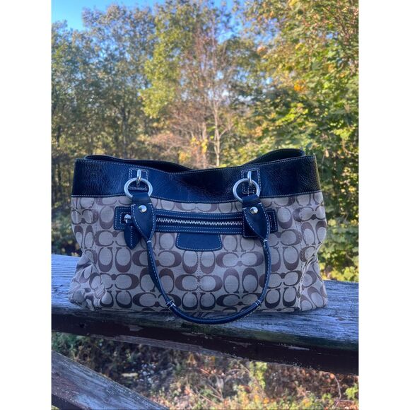 Coach Penelope Signature shoulder bag in brown monogram canvas and black leather - Picture 1 of 8